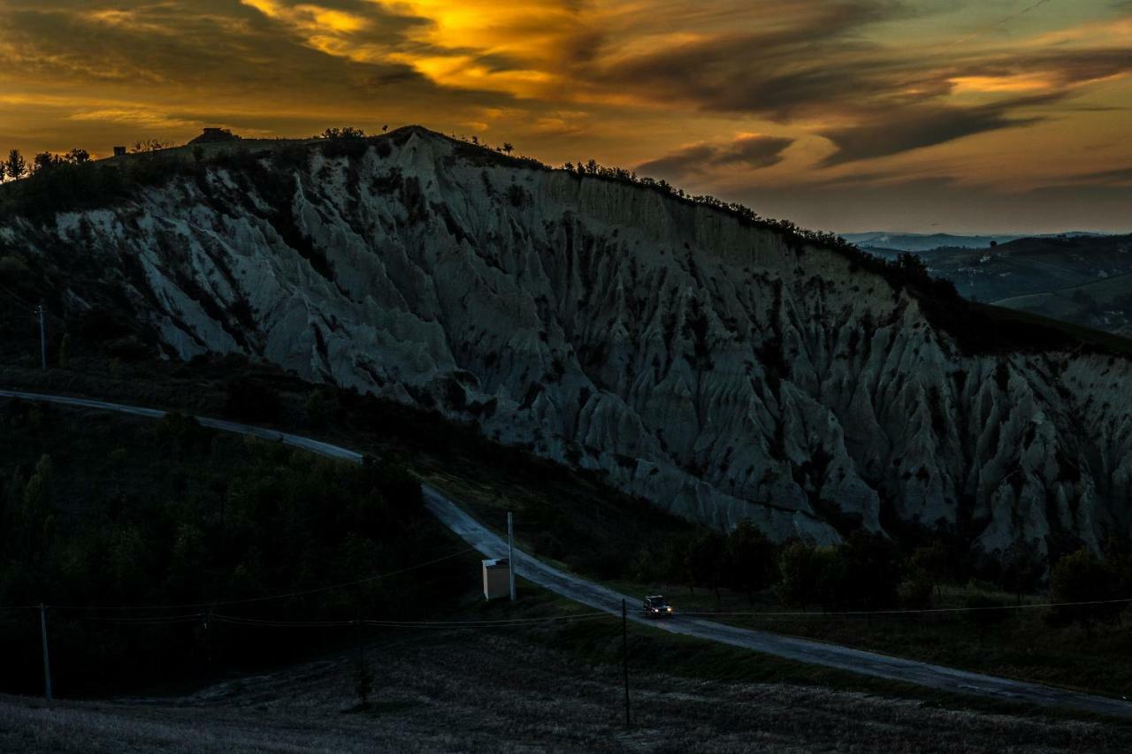 Agriturismo Terra Dei Falchi Castilenti Екстериор снимка