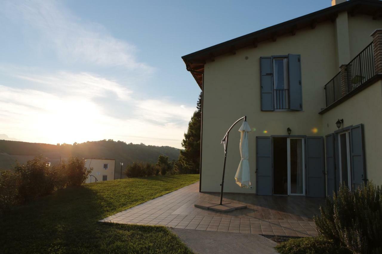 Agriturismo Terra Dei Falchi Castilenti Екстериор снимка