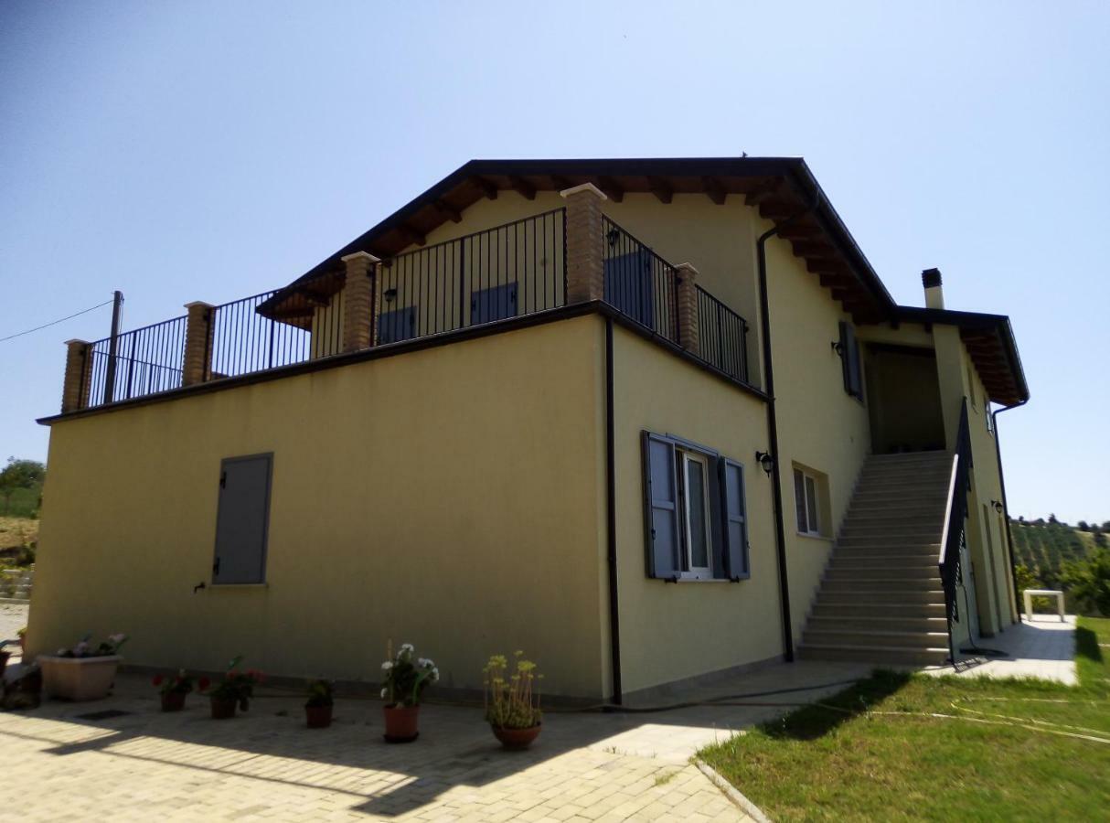 Agriturismo Terra Dei Falchi Castilenti Екстериор снимка